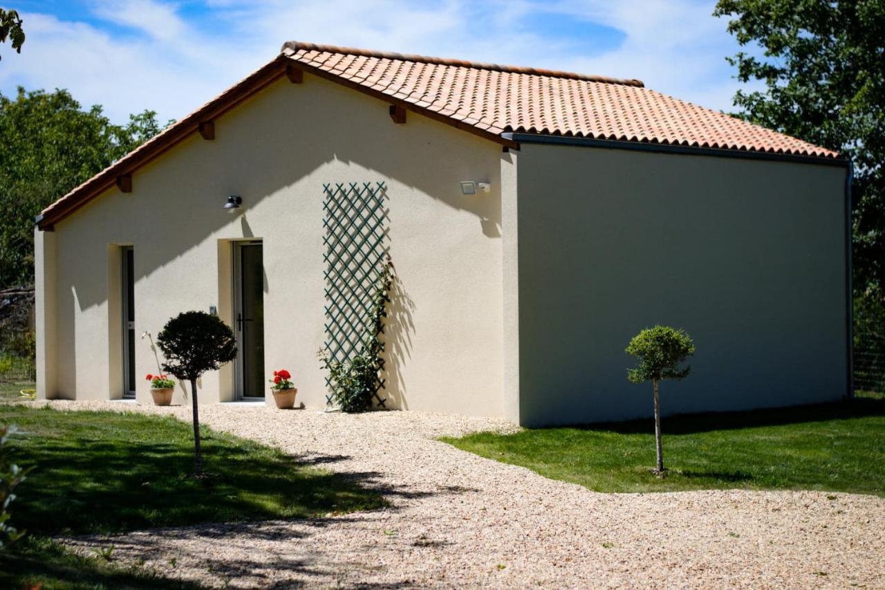 Maison moderne climatisée en bordure de campagne Saint-Paul-Lizonne Extérieur photo